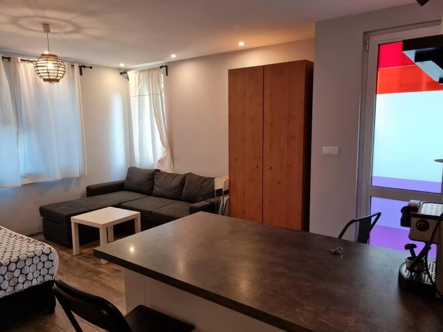 Studio Slavyanska Varna Luaran gambar